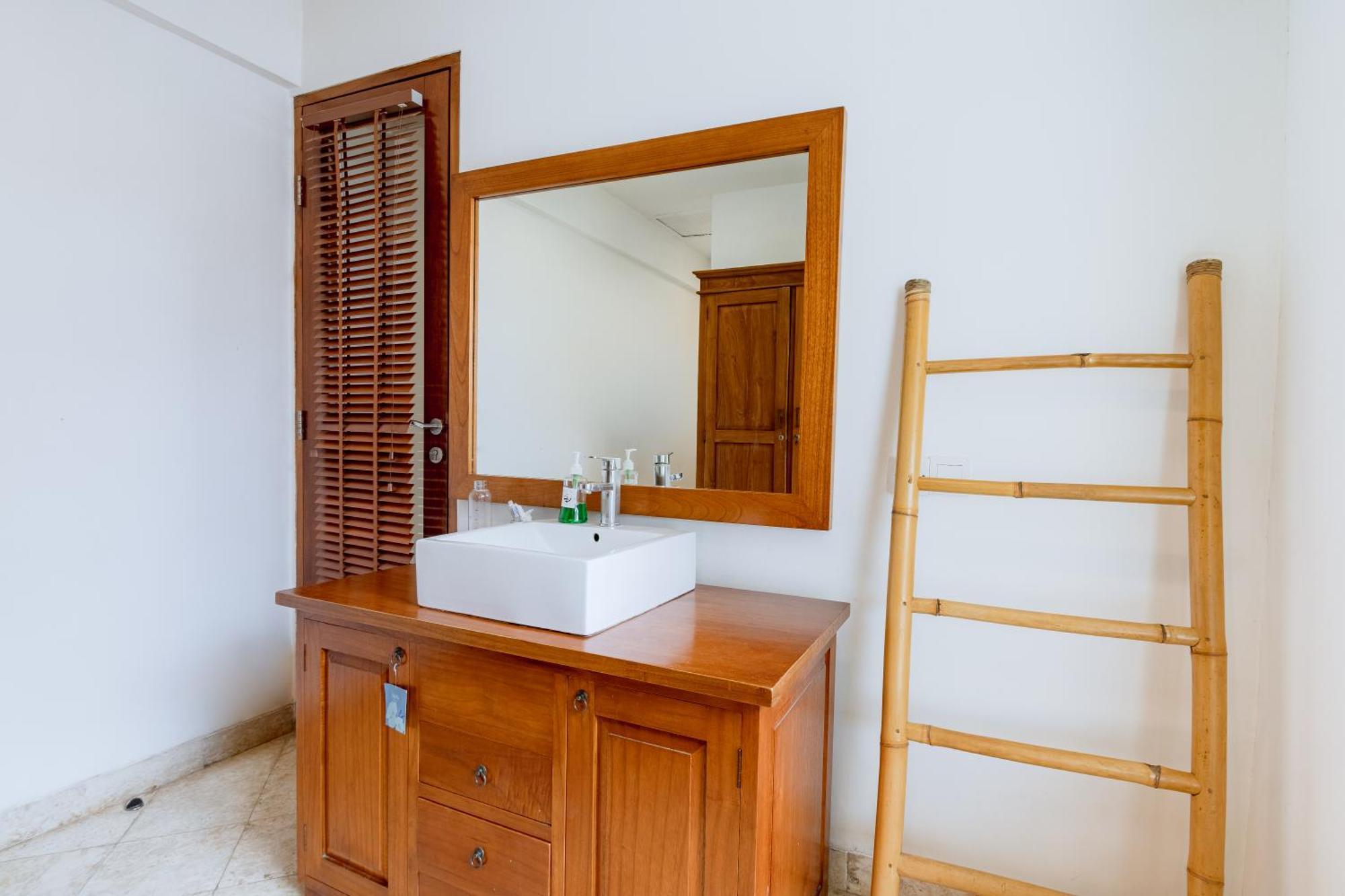 Two Lizards Beach Villas Sanur  Exterior photo
