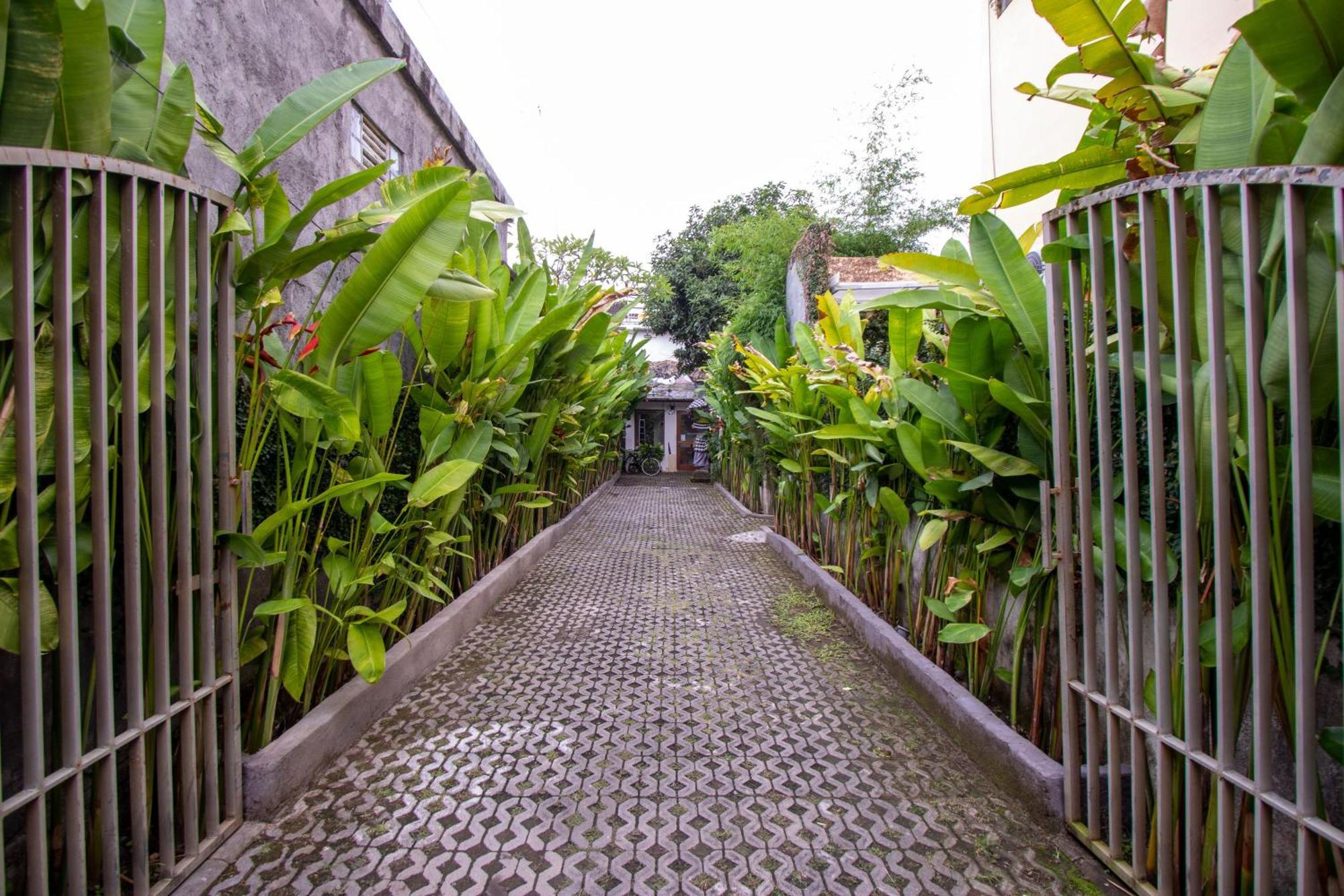 Two Lizards Beach Villas Sanur  Exterior photo