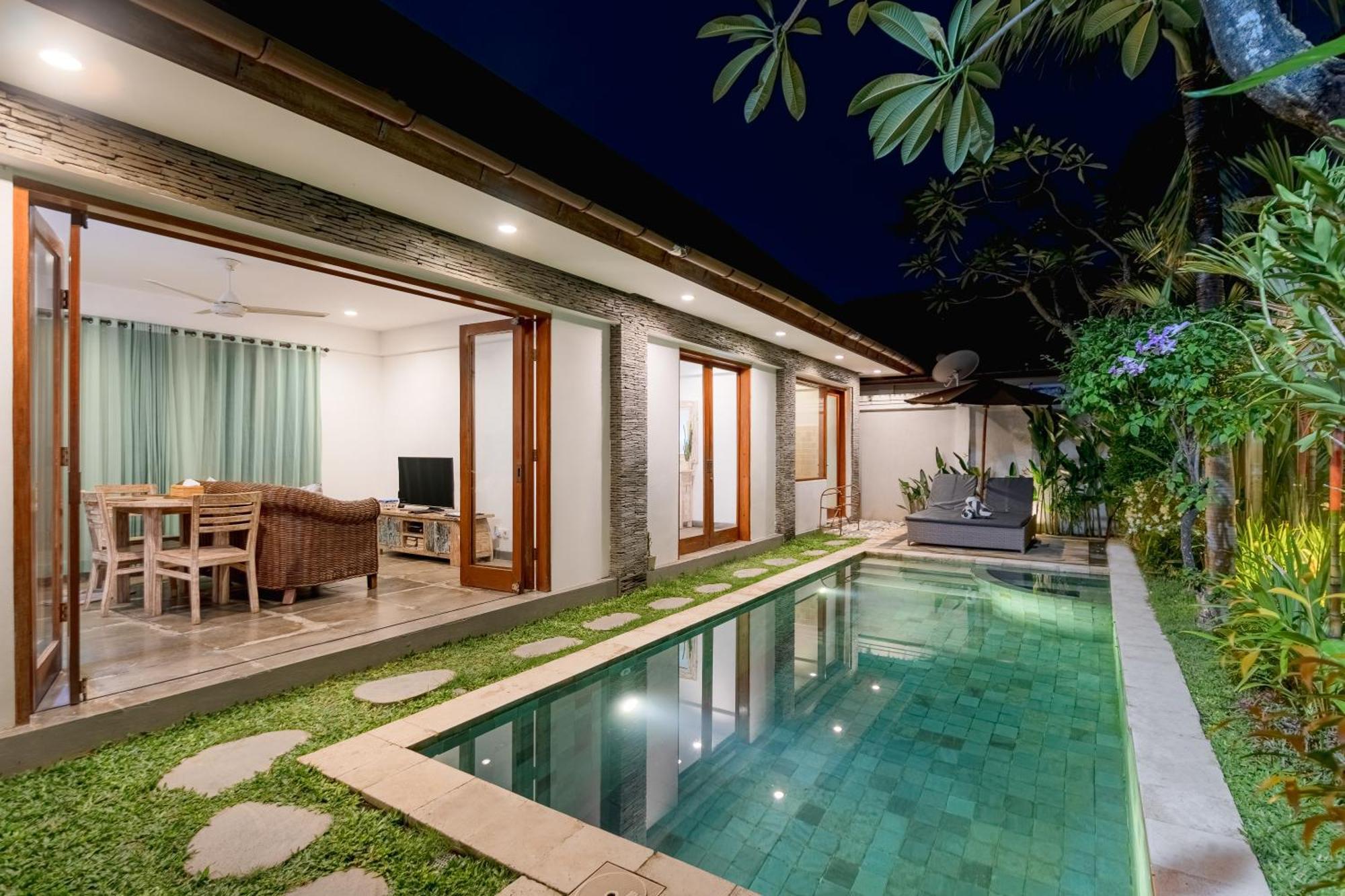Two Lizards Beach Villas Sanur  Exterior photo